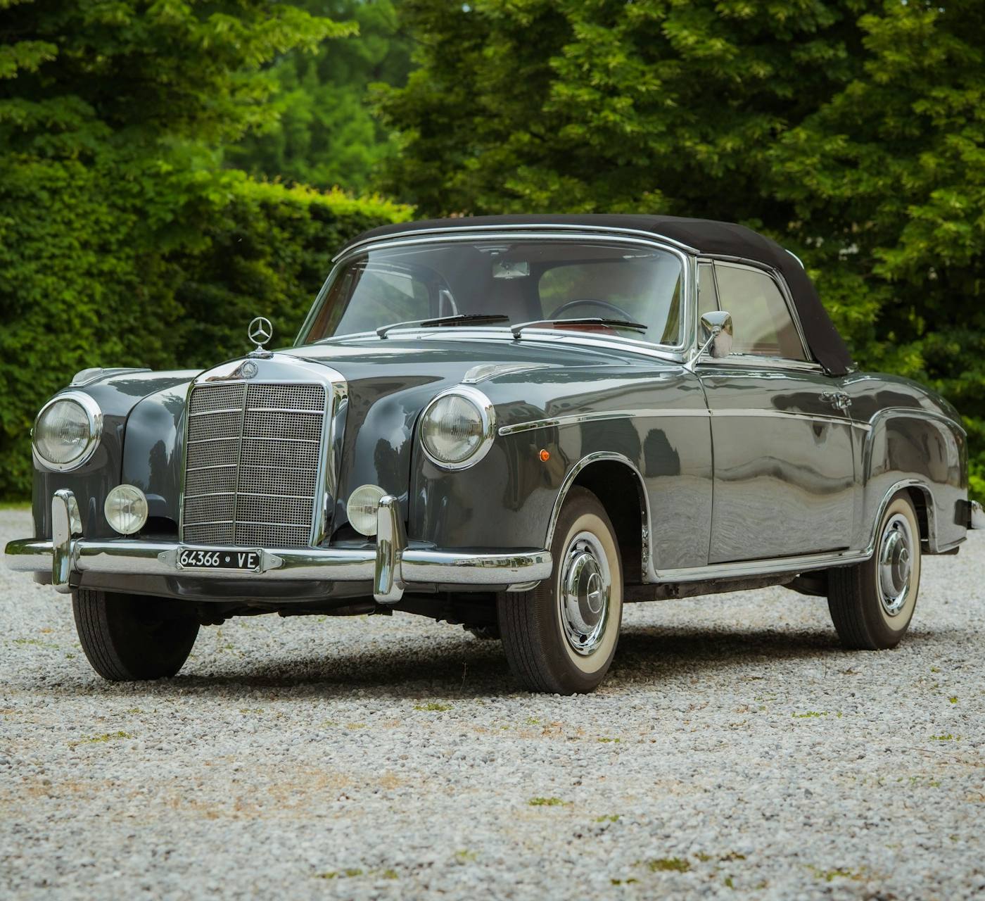1957 Mercedes-Benz (W180) 220 SE Ponton