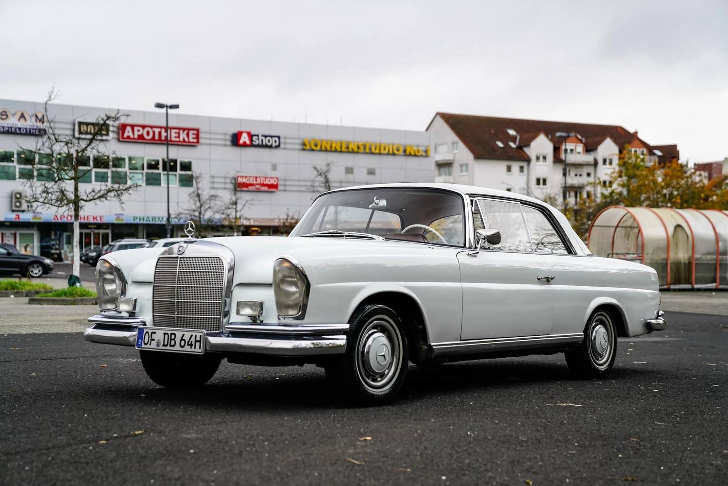 1964 Mercedes Benz 220 SE b (W111) — image 1 of 233