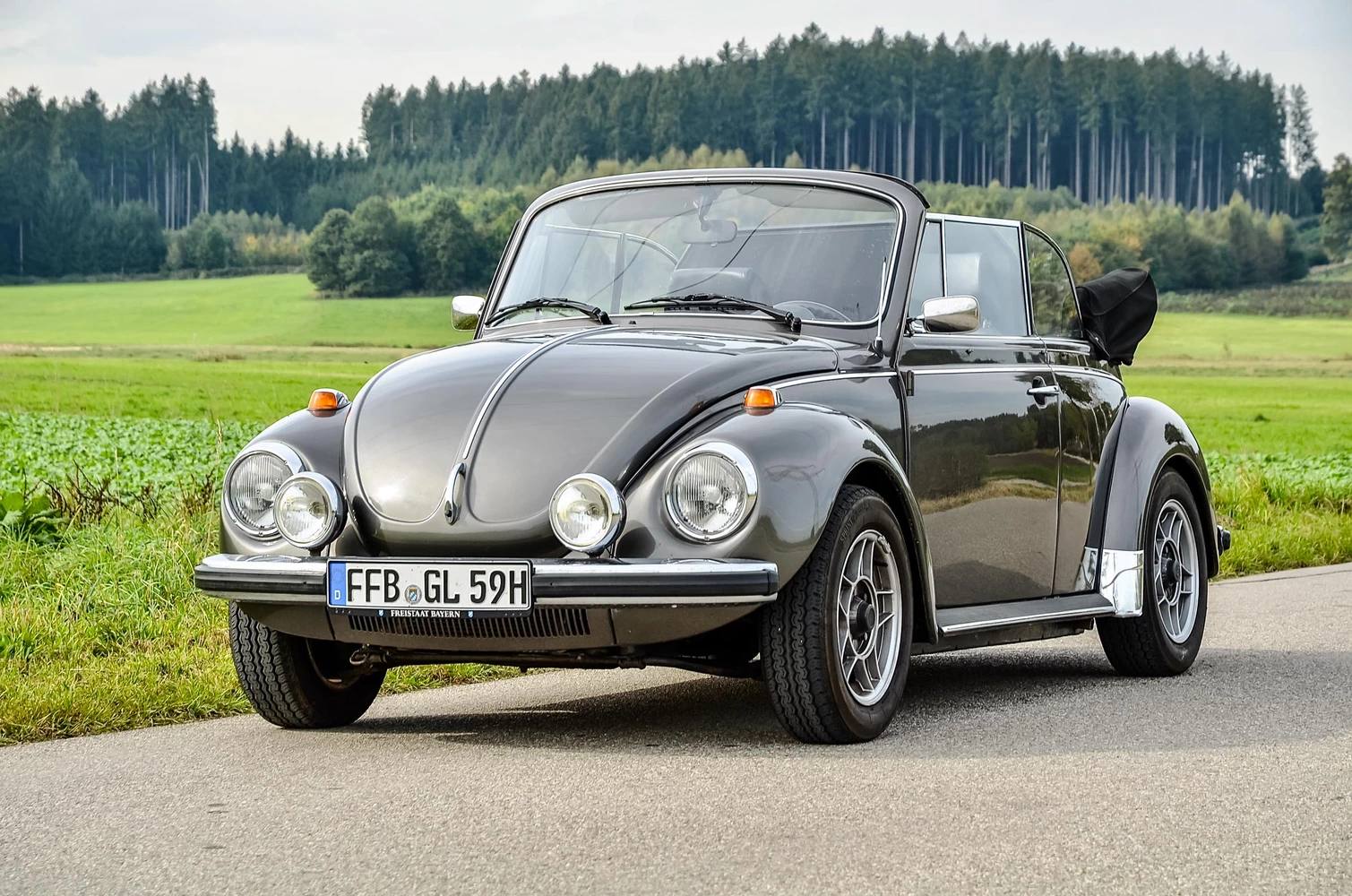 1972 Volkswagen Käfer 1303 — image 1 of 154