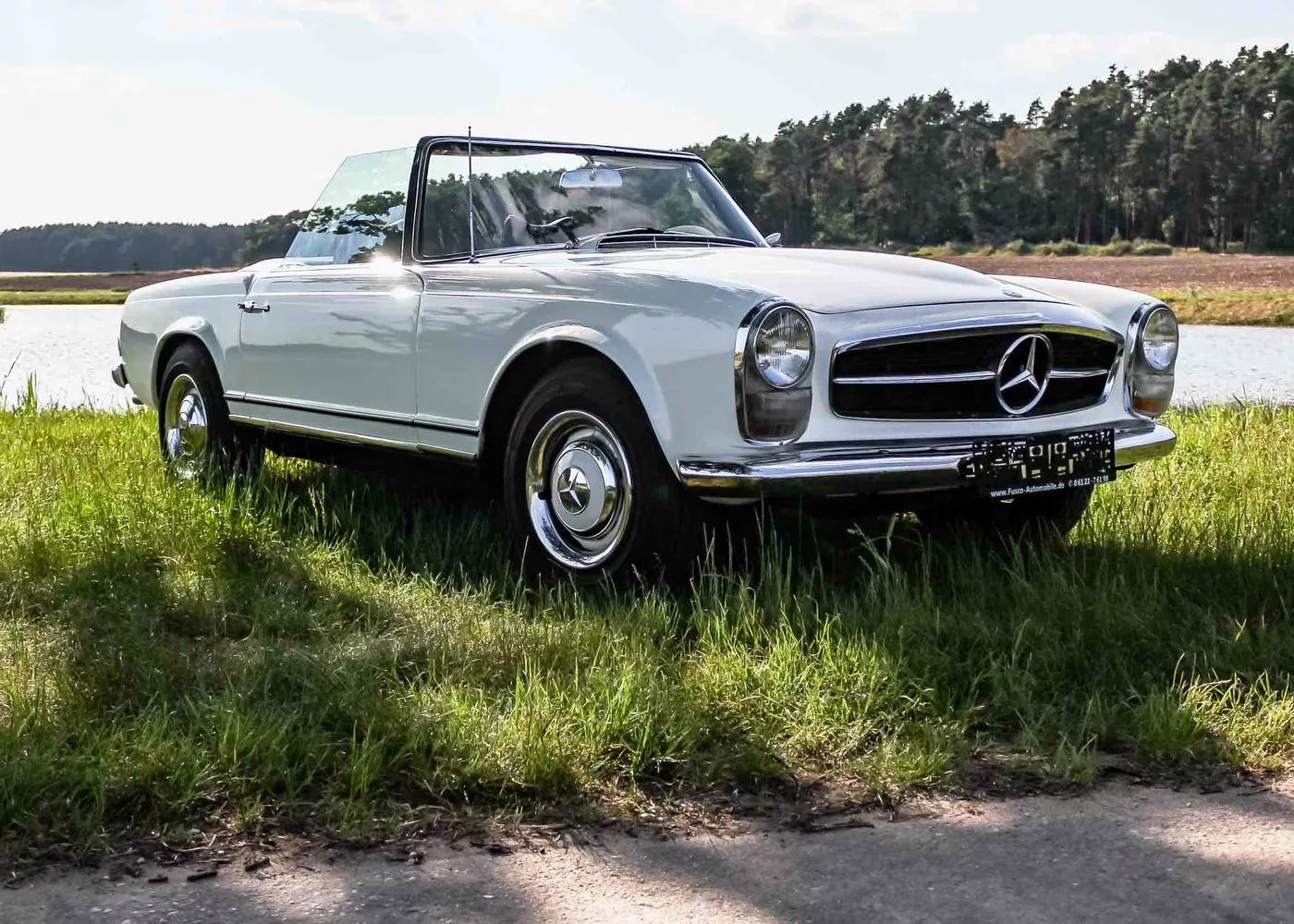 1966 Mercedes Benz W 113 230 SL Pagode