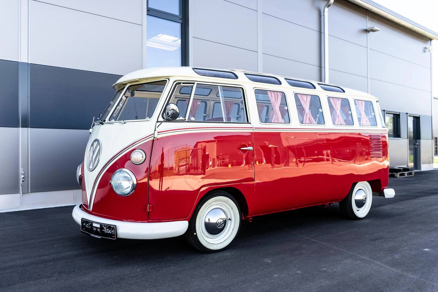 1971 Volkswagen T1 Samba — image 1 of 110