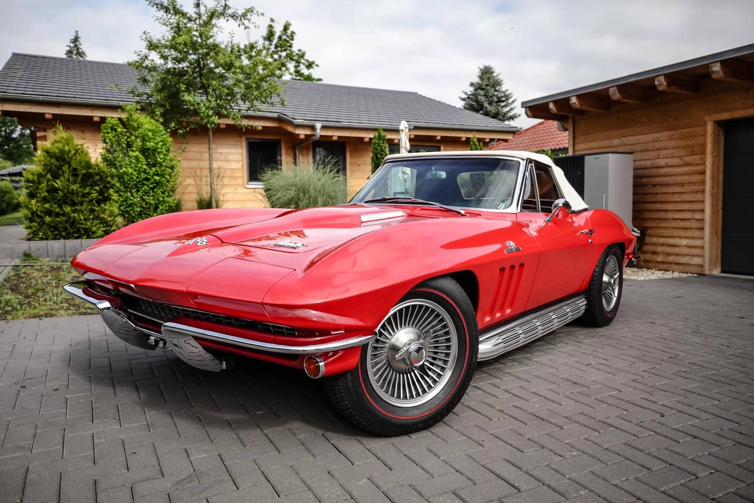 1966 Chevrolet C2 Corvette — image 1 of 121