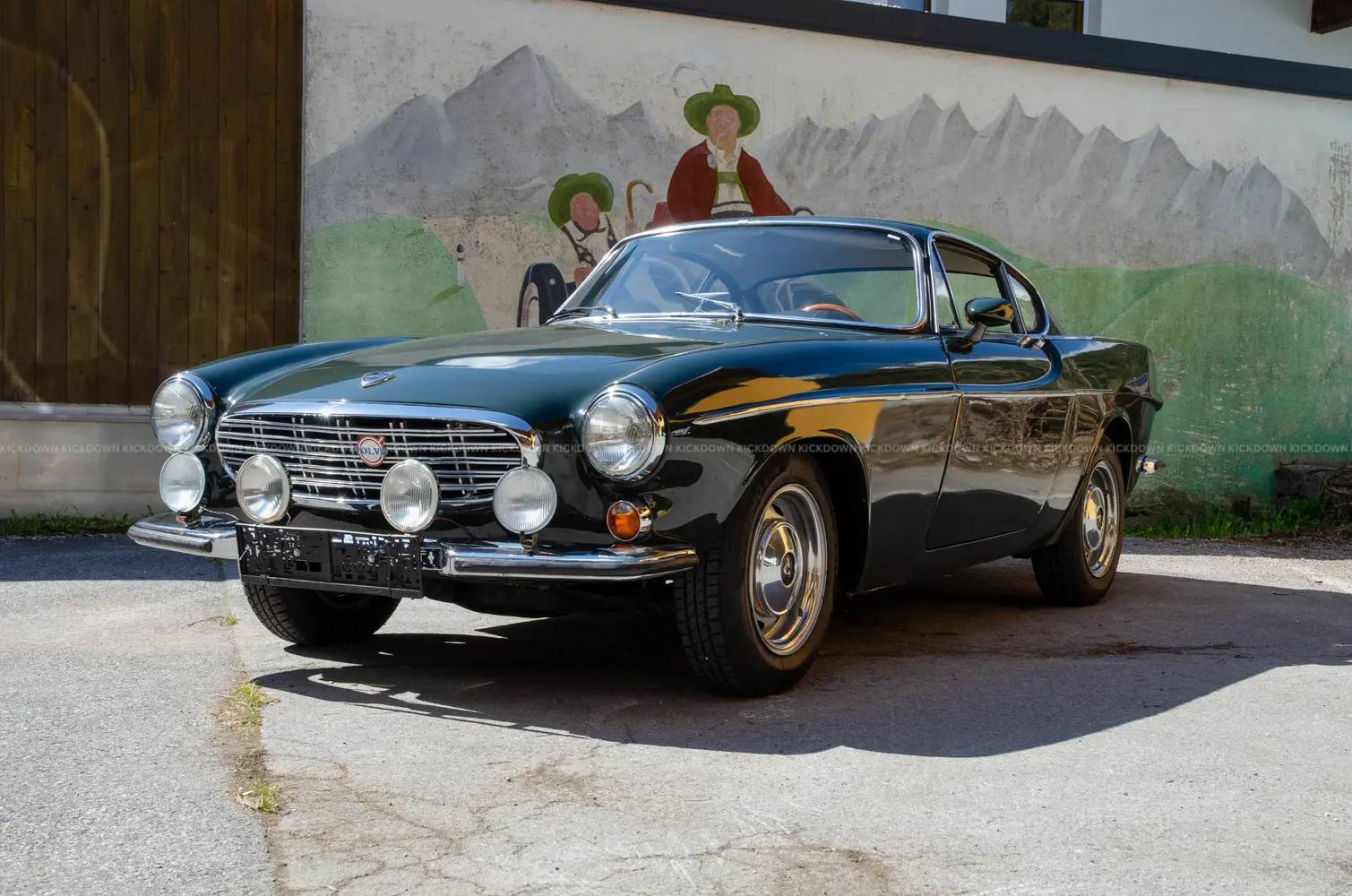 1967 Volvo P1800S — image 1 of 195