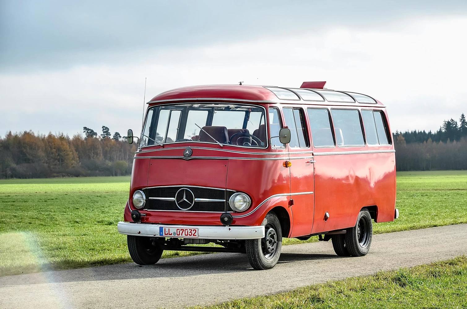 1957 Mercedes Benz O 319 — image 1 of 254